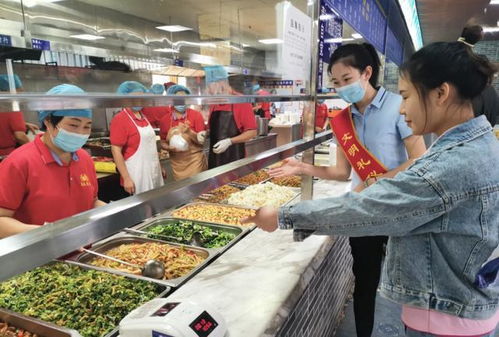 鄭大二附院營養(yǎng)食堂榮獲“餐飲服務(wù)食品安全示范店”稱號(hào)并舉辦慶祝活動(dòng)